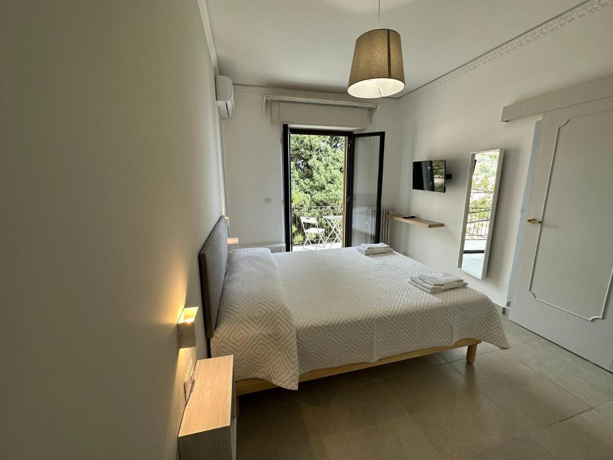 Mira Gæstehus Taormina
